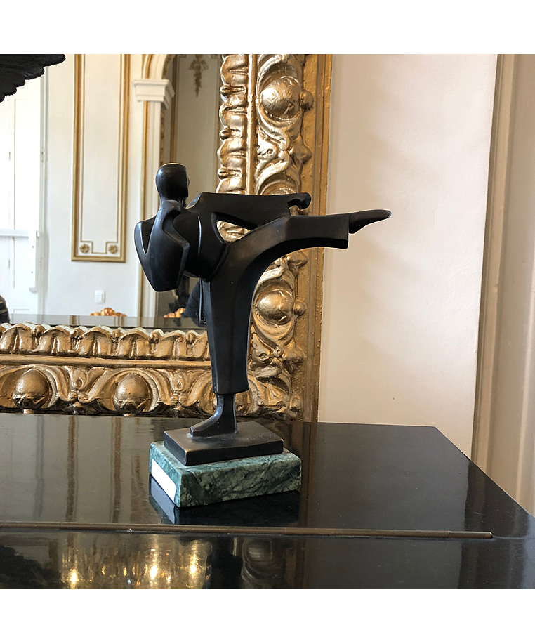imagem do produto Escultura Lutador by Nick em Bronze 20cm EBZ322 For�a e Express�o Art�stica
