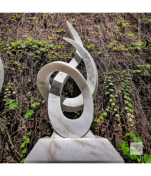 imagem de Escultura Lux Pietra Mármore Branco 150cm - EMP745