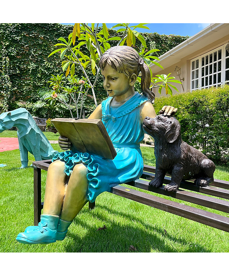 imagem do produto Escultura Menina com Cachorro no Banco 132cm - EBZ604