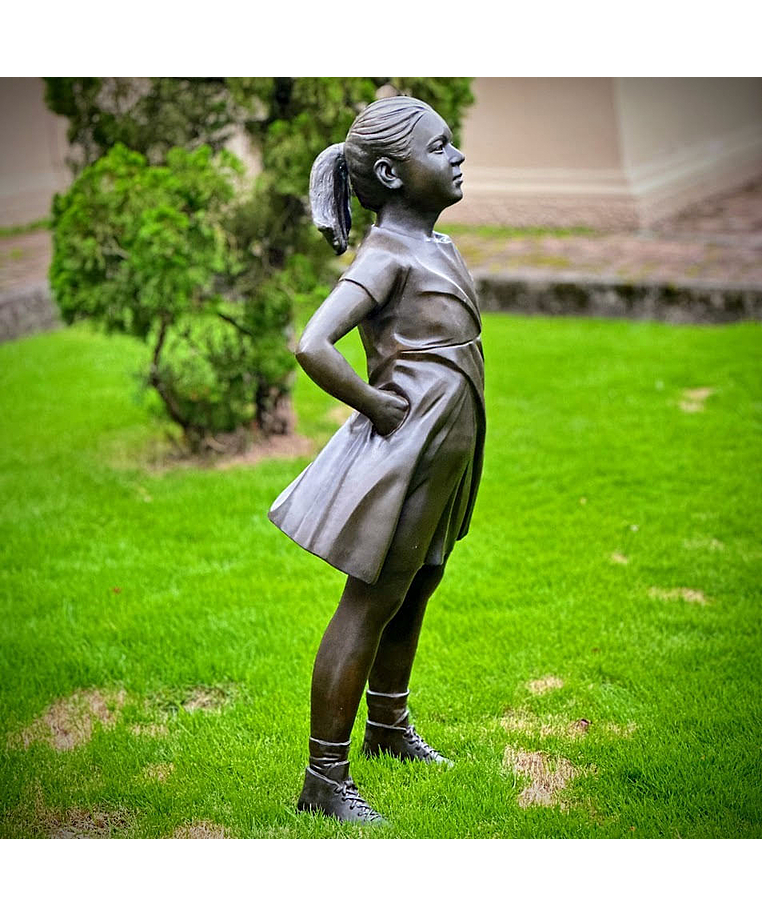 imagem do produto Escultura Menina Destemida em Bronze 130cm - EBZ701 Projetos de Paisagismo