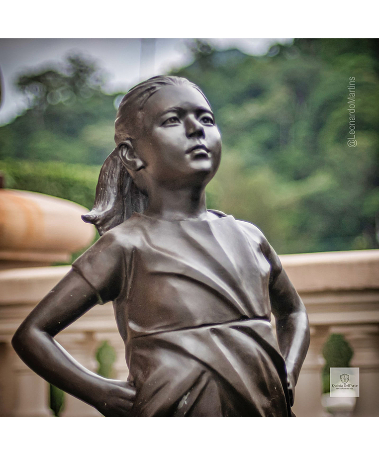 imagem do produto Escultura Menina Destemida em Bronze 130cm - EBZ701 Projetos de Paisagismo