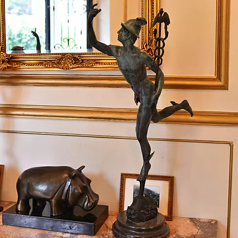 imagem de Escultura Mercúrio em Bronze 87cm EBZ574 Movimento e Elegância