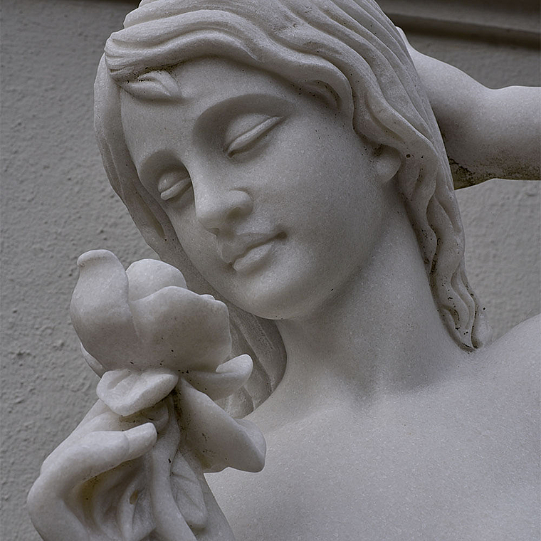 imagem do produto Escultura Mulher com Rosa 160cm - EMP466