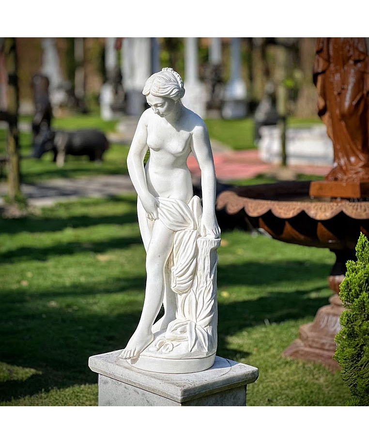 imagem do produto Escultura Ninfa Banhista em M�rmore 80cm - EMP109 Design Cl�ssico para Jardins