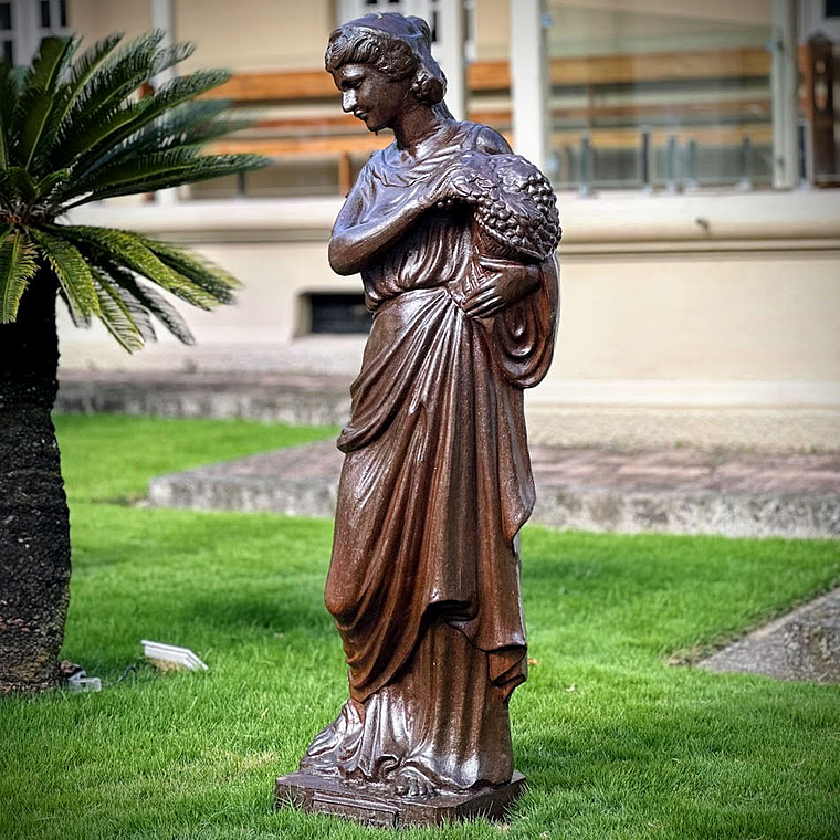 imagem do produto Escultura Outono de Ferro Fundido 175cm - EF033 Destaque no Jardim