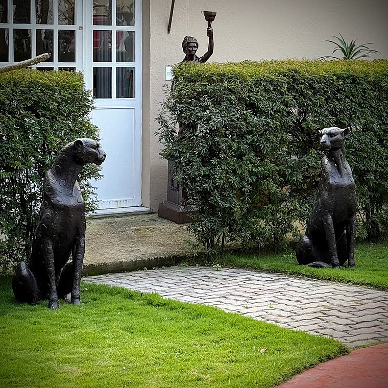 imagem do produto Escultura Par de Guepardos em Bronze 100cm - EBZ719 Paisagismo de Luxo