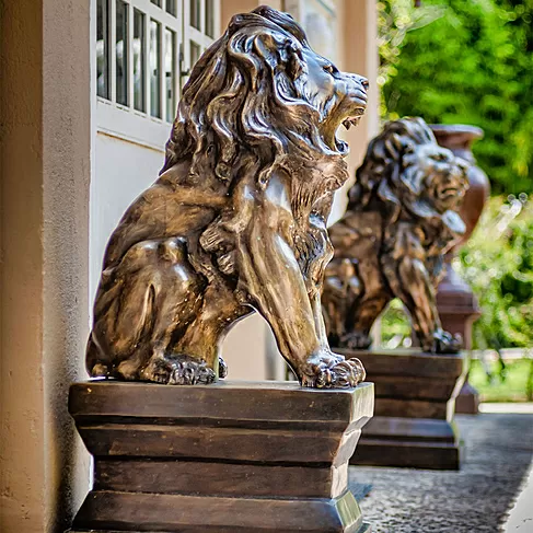 imagem de Escultura Par de Leões com Base em Bronze 120cm - EBZ608 Presença Imponente