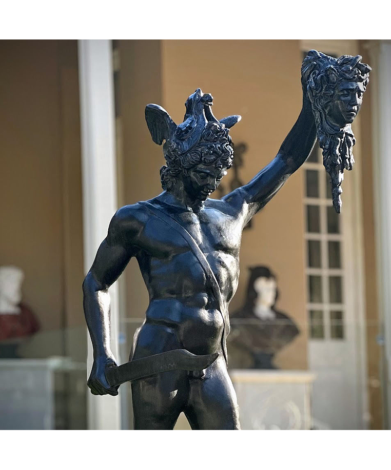 imagem do produto Escultura Perseu com Cabe�a de Medusa 258cm - EBZ581