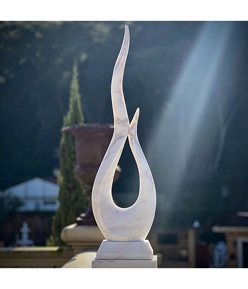 imagem de Escultura Ponta da Eternidade Mrmore Branco 150cm - EMP741