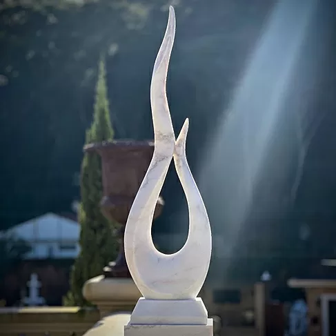 imagem de Escultura Ponta da Eternidade Mármore Branco 150cm - EMP741 Arte Contemporânea 