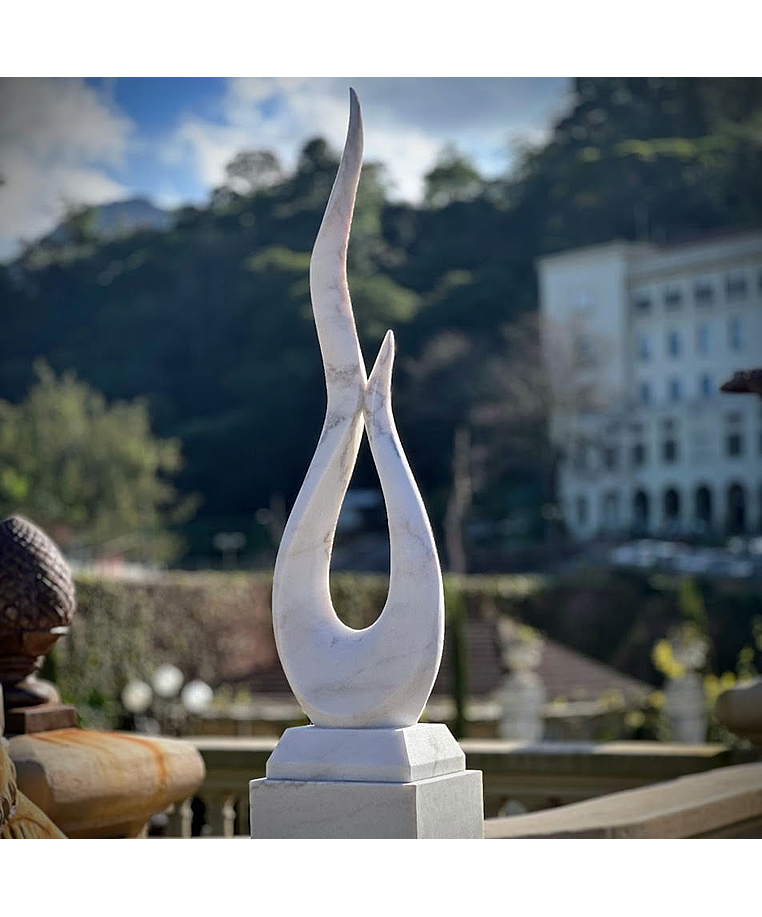imagem do produto Escultura Ponta da Eternidade M�rmore Branco 150cm - EMP741