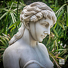 imagem do produto Escultura Primavera Sentada em M�rmore Branco 140cm EMP381 Eleg�ncia Cl�ssica