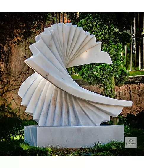 imagem de Escultura Ritmo Contínuo Mármore Branco 120cm - EMP737