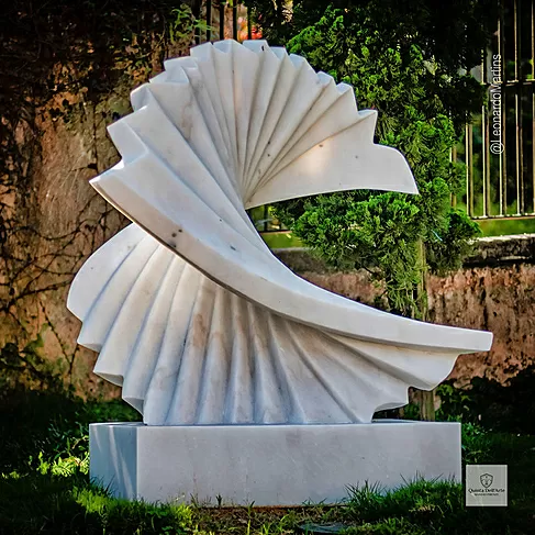 imagem de Escultura Ritmo Contínuo Mármore Branco 120cm - EMP737 Arte Moderna Decorativa