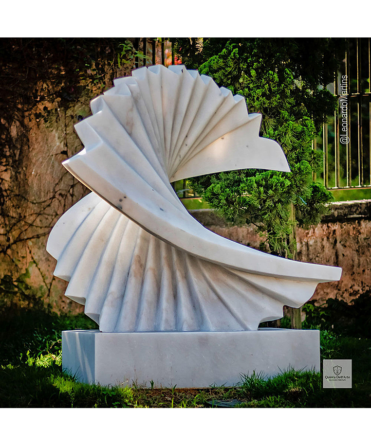 imagem do produto Escultura Ritmo Cont�nuo M�rmore Branco 120cm - EMP737