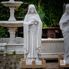 imagem do produto Escultura Santa Terezinha M�rmore Branco 160cm - IMP355 Imagem Religiosa Cl�ssica