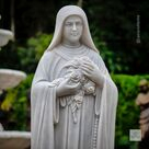 imagem do produto Escultura Santa Terezinha M�rmore Branco 160cm - IMP355 Imagem Religiosa Cl�ssica