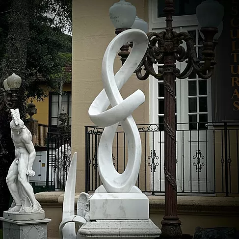 imagem de Escultura Sinfonia do Mármore Branco 160cm - EMP732 Destaque Escultural para Paisagismo