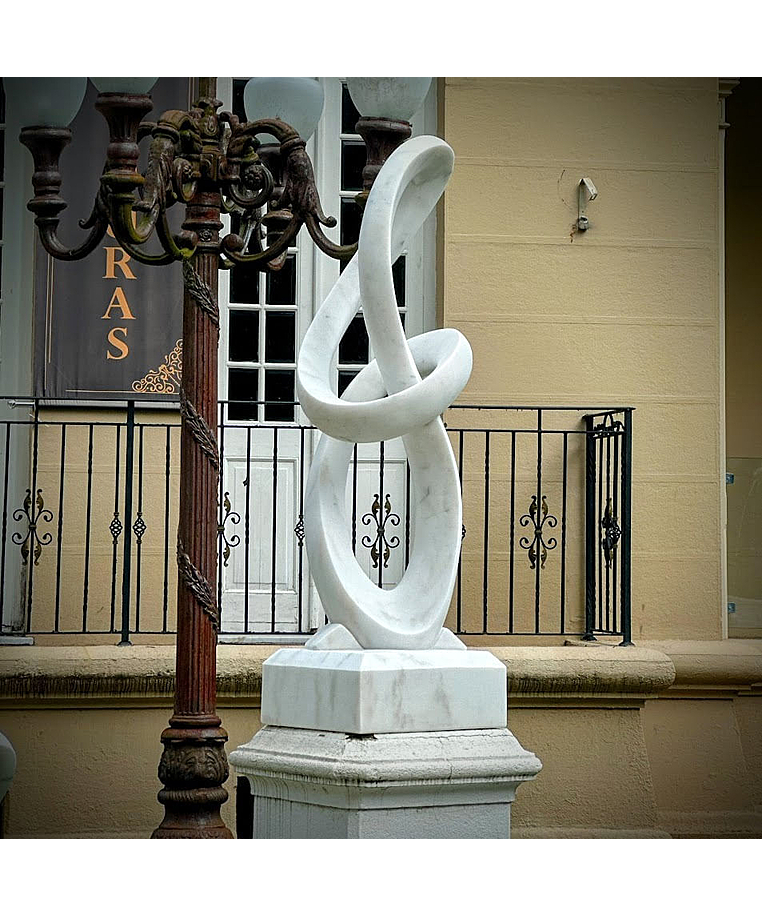 imagem do produto Escultura Sinfonia do M�rmore Branco 160cm - EMP732