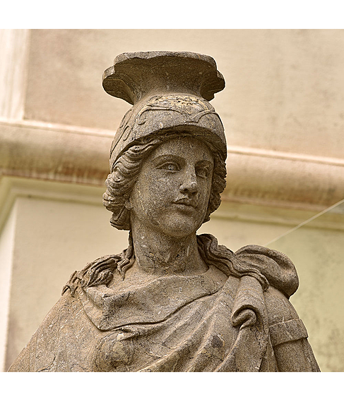 imagem de Escultura Soldado Romano com Escudo 230cm - EMP427