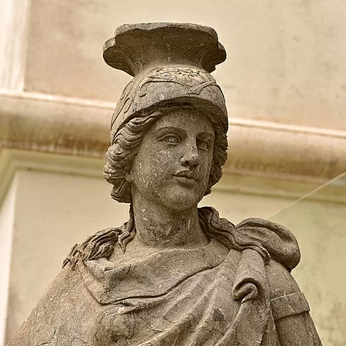 imagem de Escultura Soldado Romano com Escudo 230cm EMP427 Força e Honra Imperial