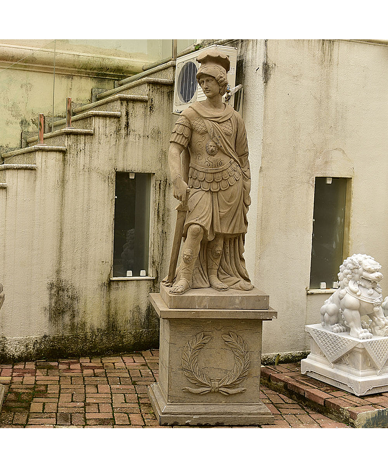 imagem do produto Escultura Soldado Romano com Espada 230cm - EMP511