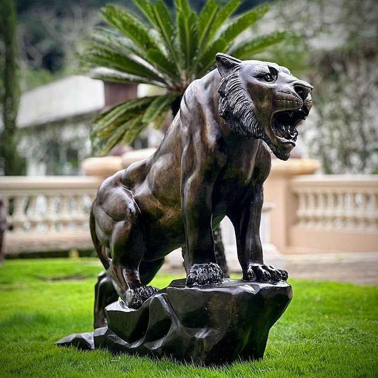 imagem do produto Escultura Tigre Bronze 120cm - EBZ512 By Quinta Dell'Arte