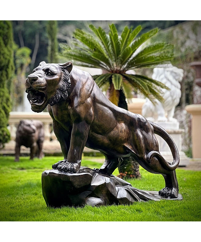 imagem do produto Escultura Tigre Bronze 120cm - EBZ512 For�a e Sofistica��o