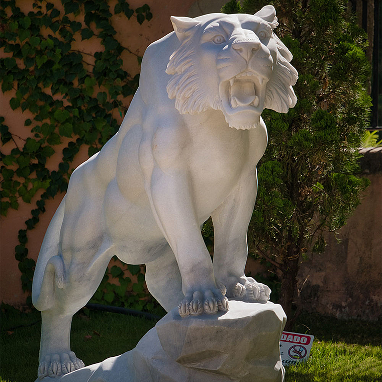 imagem do produto Escultura Tigre M�rmore Branco 120cm - EMP503D Eleg�ncia e Poder Cl�ssico