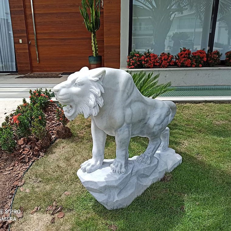 imagem do produto Escultura Tigre M�rmore Branco 120cm - EMP503D Eleg�ncia e Poder Cl�ssico