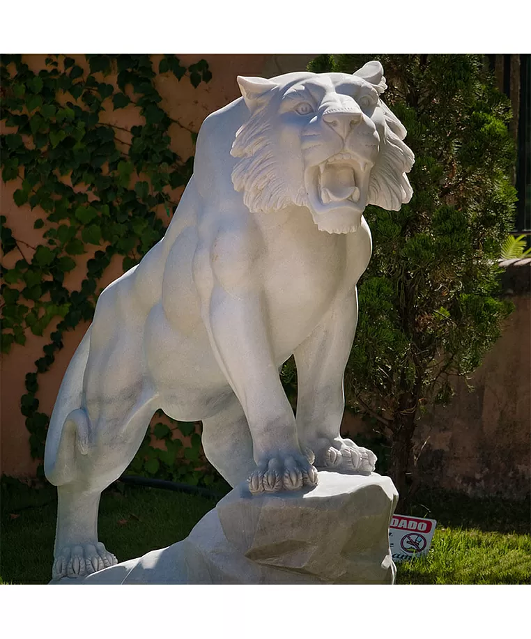 imagem do produto Escultura Tigre M�rmore Branco 120cm - EMP503D