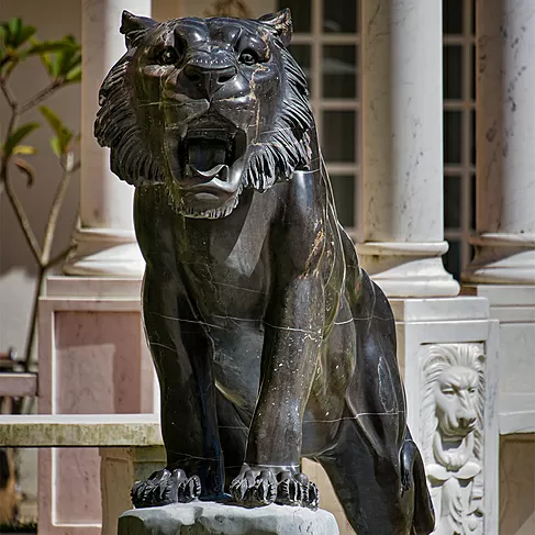 imagem de Escultura Tigre Mármore Negro 120cm  - EMP508E Paisagismo de Luxo