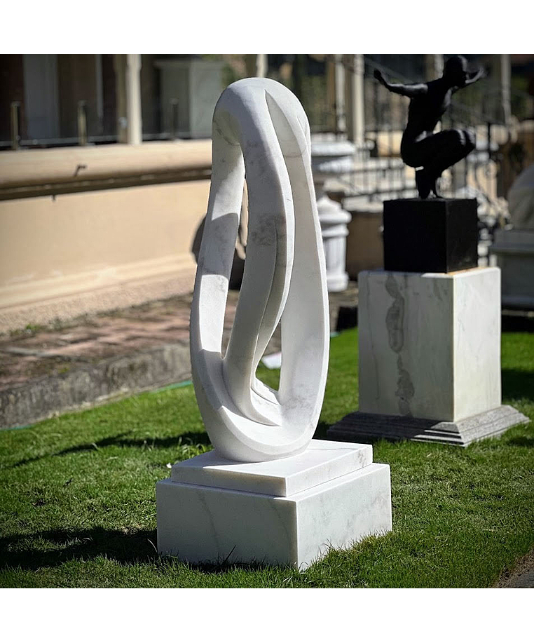 imagem do produto Escultura Tra�o Soberano M�rmore Branco 150cm EMP748 | Arte de Luxo By Quinta DellArte