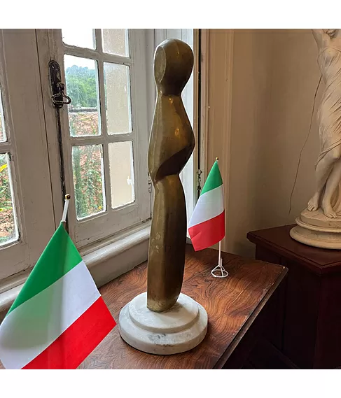 imagem de Escultura Vativo em Bronze com Base em Mármore Branco 75cm - EBZ606