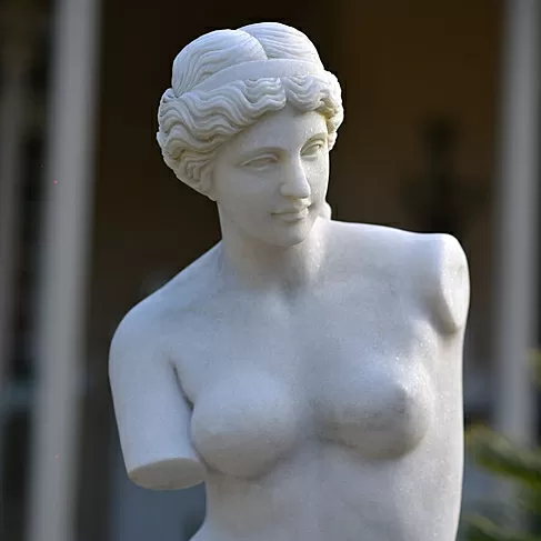 imagem de Escultura Vênus de Milo 150cm - EMP454 Arte Clássica para Jardins Elegantes