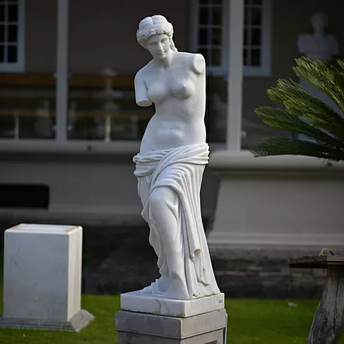 imagem de Escultura Vênus de Milo 150cm - EMP454 Arte Clássica para Jardins Elegantes