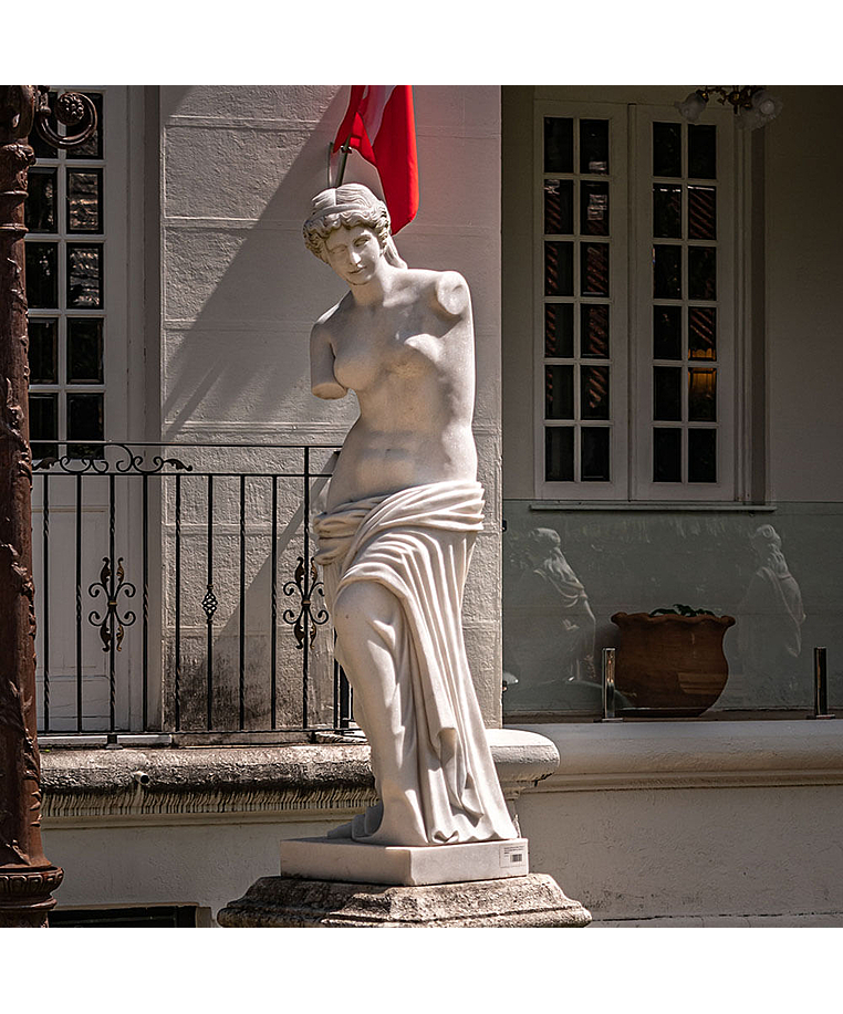 imagem do produto Escultura V�nus de Milo 150cm - EMP454 Arte Cl�ssica para Jardins Elegantes