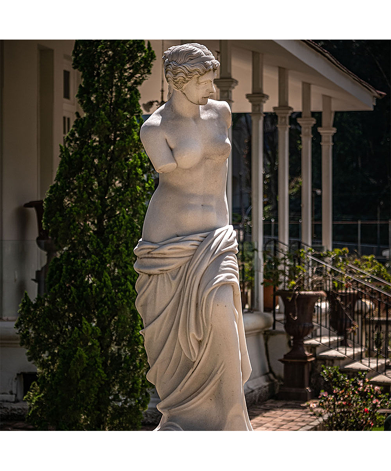 imagem do produto Escultura V�nus de Milo 150cm - EMP454 Arte Cl�ssica para Jardins Elegantes