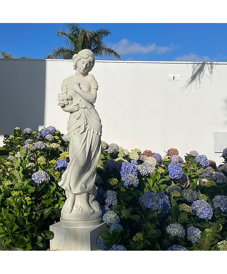 imagem do produto Est�tua 4 Esta��es Inverno 160cm - EML416 Arte Cl�ssica para Paisagismo