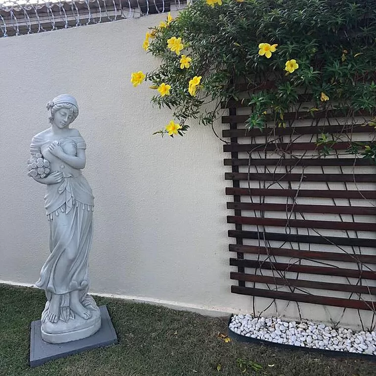 imagem do produto Est�tua 4 Esta��es Inverno 160cm - EML416 Arte Cl�ssica para Paisagismo