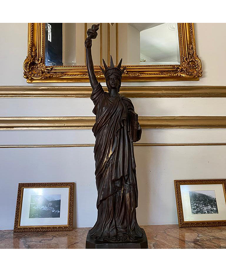 imagem do produto Est�tua da Liberdade em Bronze 83cm EBZ569 Impon�ncia e Simbolismo