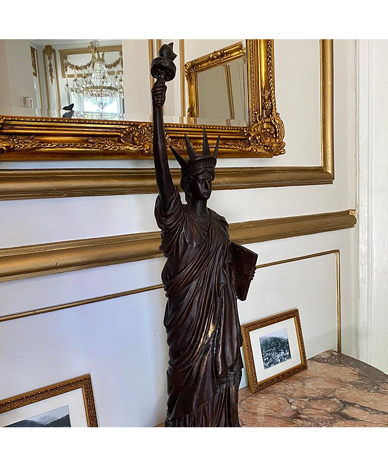 imagem do produto Est�tua da Liberdade em Bronze 83cm EBZ569 Impon�ncia e Simbolismo