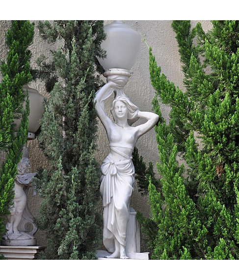 imagem de Estatua para Jardim Cauria Luminria 123cm - EML024