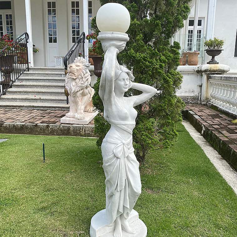 imagem do produto Estatua para Jardim Cauria Lumin�ria 123cm EML024 Para Jardins e Projetos Paisag�sticos