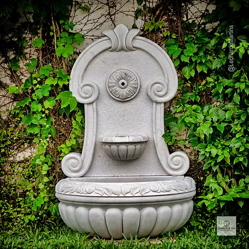 imagem de Fonte Amalfi Mármore Branco 130cm - FMP370 Estilo Clássico e Refinado