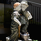 imagem do produto Fonte Casal Apaixonado em Marmore 135cm - FMP152 Escultura Romantica para Jardins de Luxo