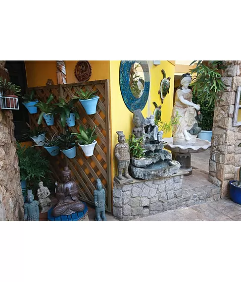 imagem de Fonte de Água Camponesa em Mármore 190cm FMP144 |Charme Rústico e Sofisticação para Jardim