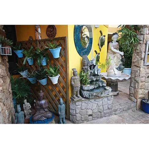 imagem de Fonte de Água Camponesa em Mármore 190cm FMP144 Charme Rústico e Sofisticação para Jardim