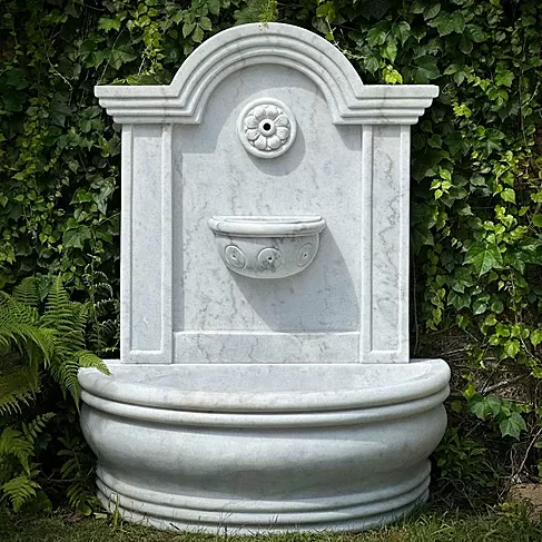 imagem de Fonte de Parede Altomonte em Mármore 130cm - FMP249 Design Clássico para Jardins