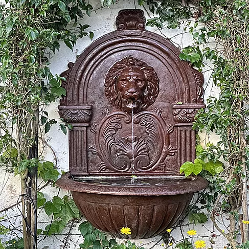 imagem de Fonte de Parede Cara de Leão em Ferro Fundido 120cm - FF160 Peça Decorativa para Jardins